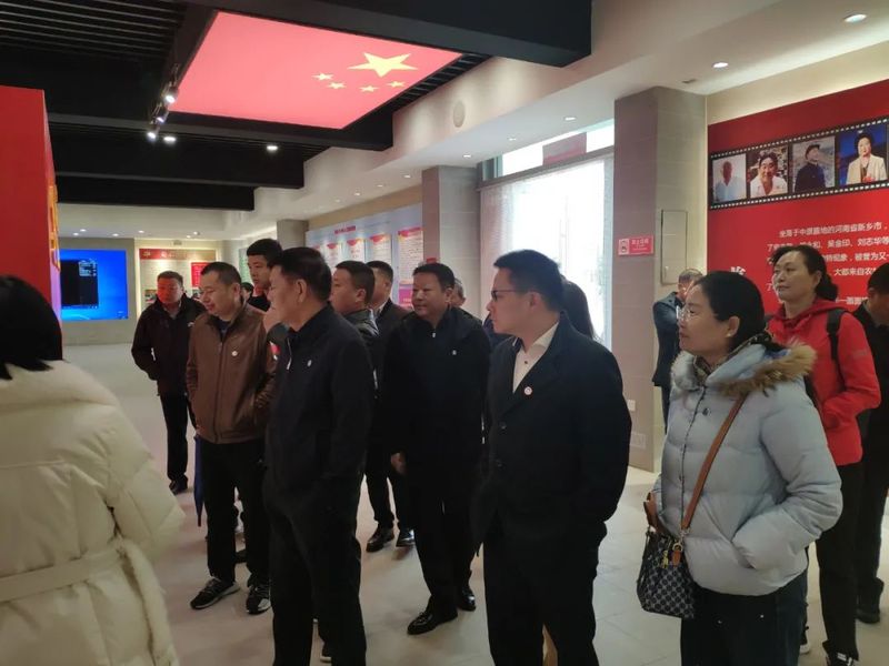 榜樣的力量?全國文明裴寨村考察學習｜學習先進典型·汲取奮進力量｜河南省湖北商會新鄉(xiāng)參觀學習暨第四屆二次會長辦公會圓滿召開！